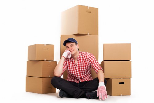 Safe furniture transport and protective packing in Claphampark